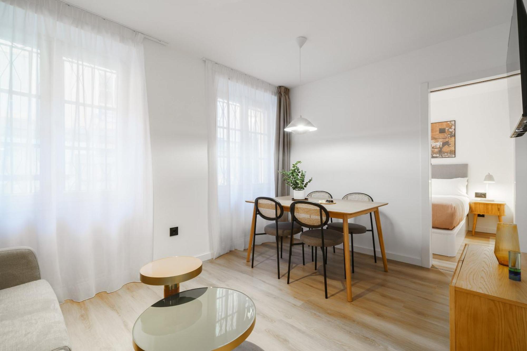Limehome Malaga Calle Victoria Екстер'єр фото