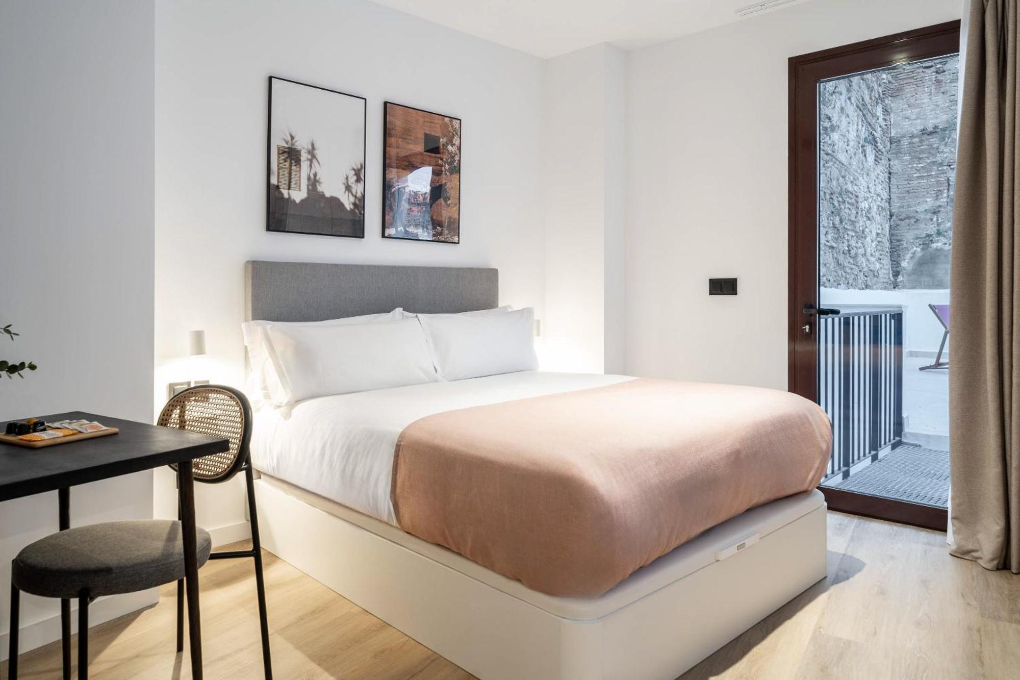 Limehome Malaga Calle Victoria Екстер'єр фото