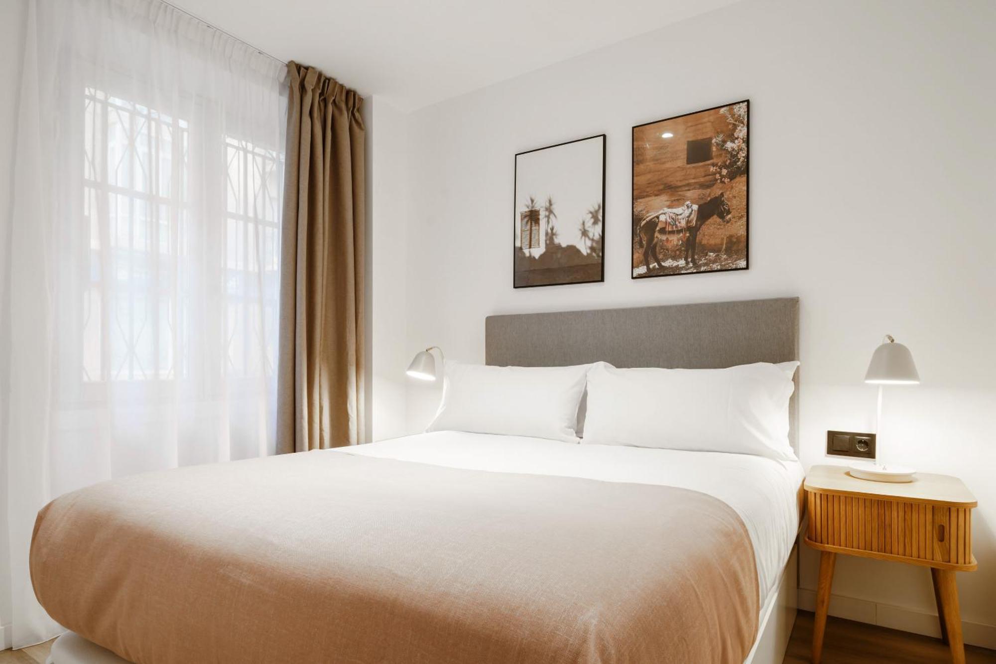 Limehome Malaga Calle Victoria Екстер'єр фото