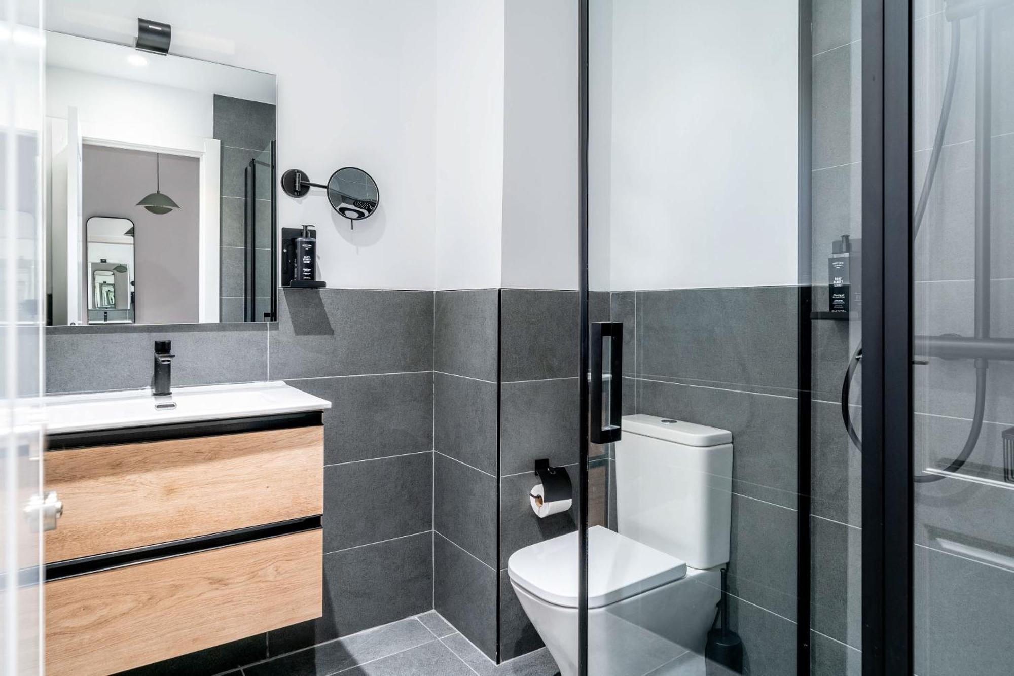 Limehome Malaga Calle Victoria Екстер'єр фото