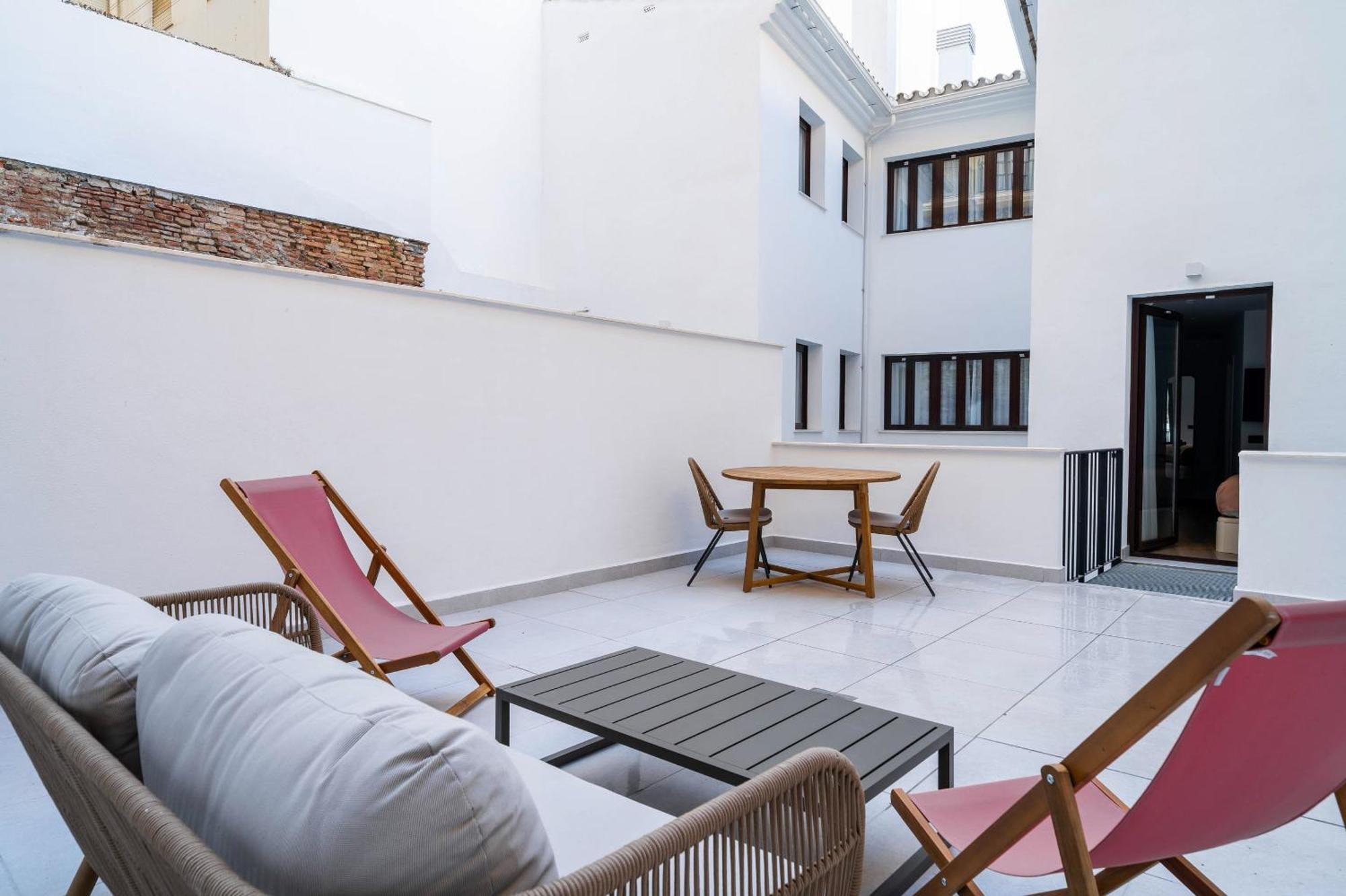 Limehome Malaga Calle Victoria Екстер'єр фото