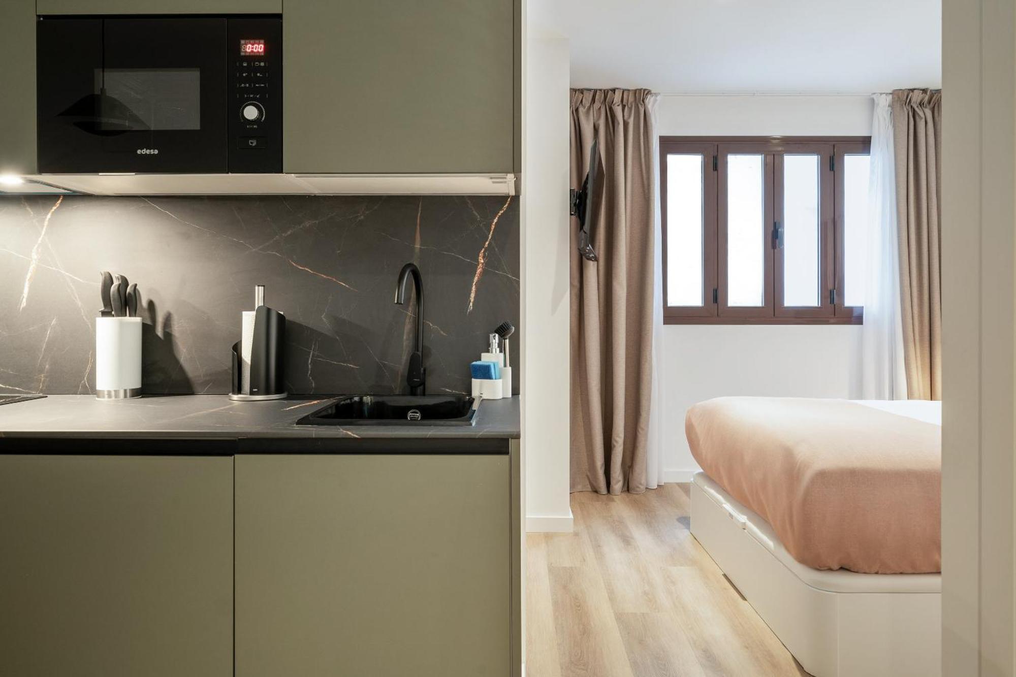 Limehome Malaga Calle Victoria Номер фото