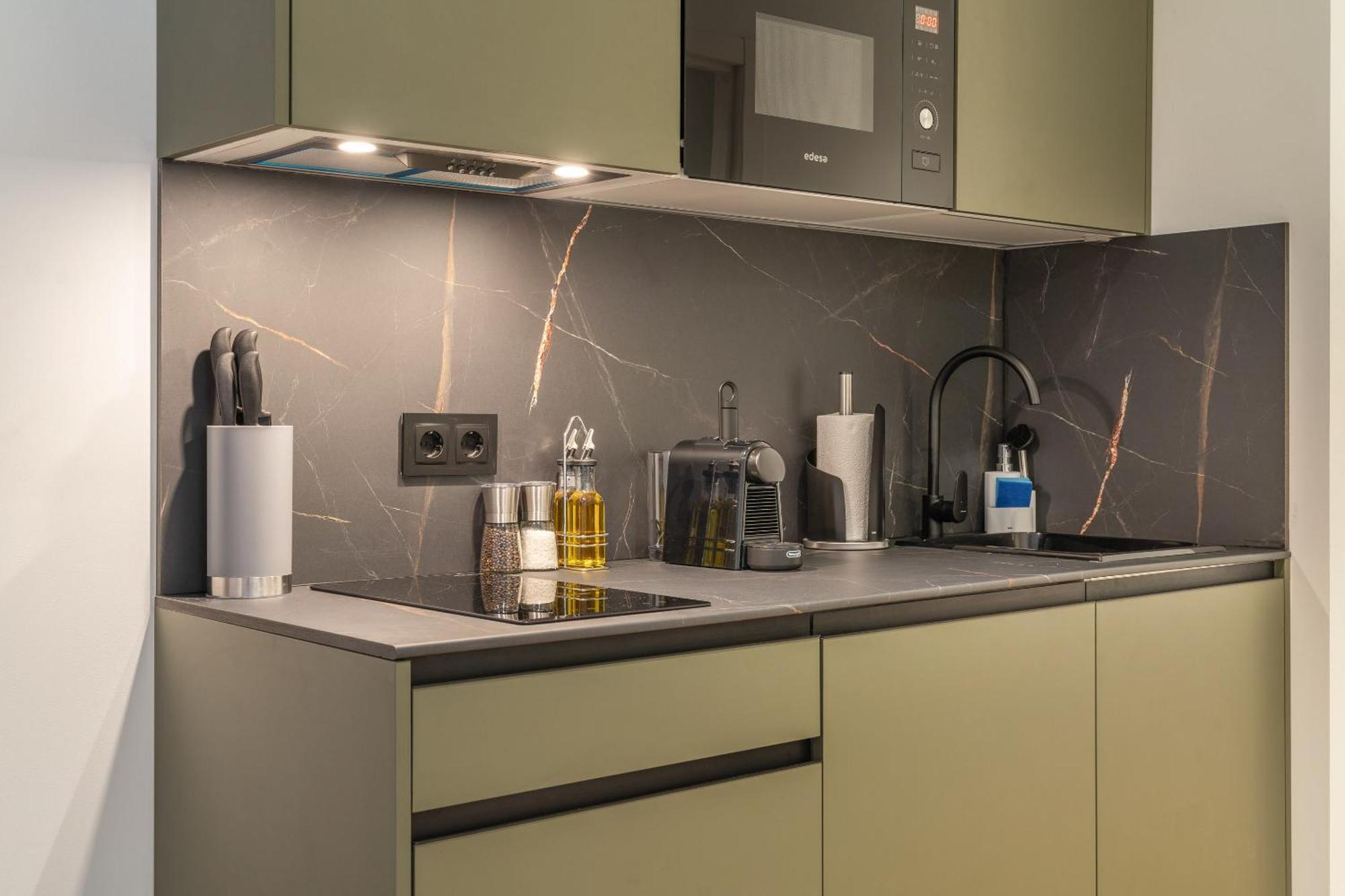 Limehome Malaga Calle Victoria Екстер'єр фото