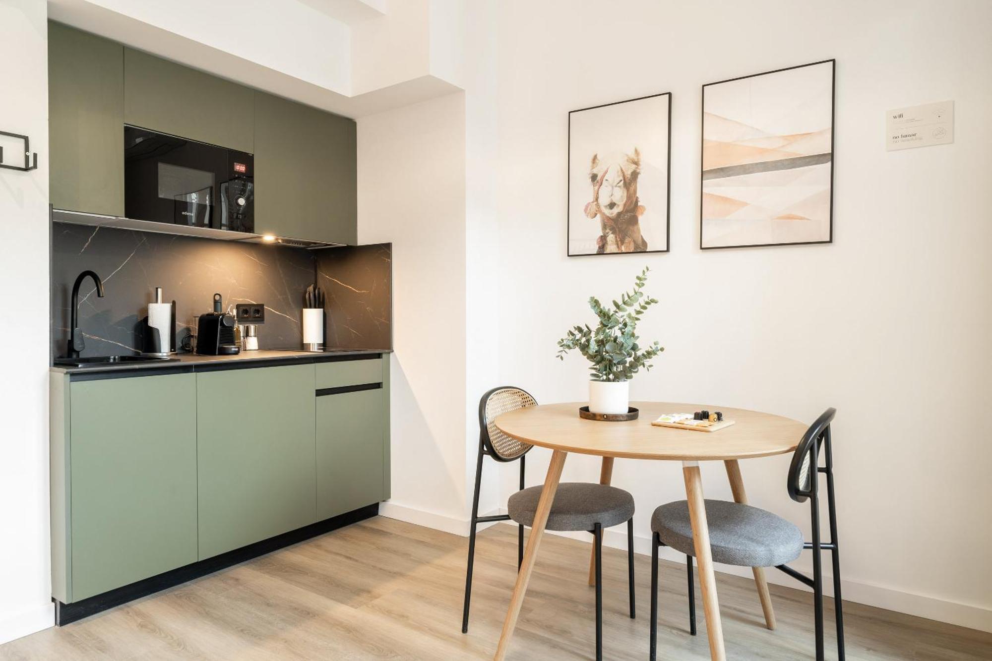Limehome Malaga Calle Victoria Екстер'єр фото