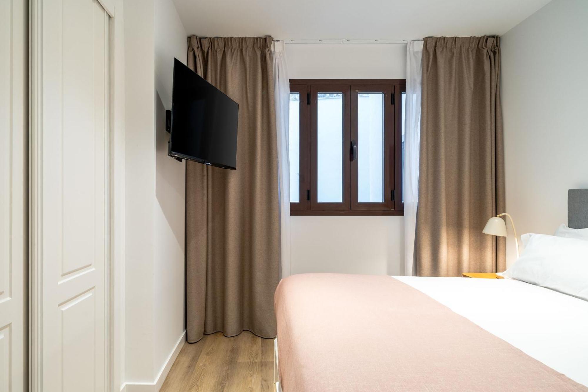 Limehome Malaga Calle Victoria Номер фото