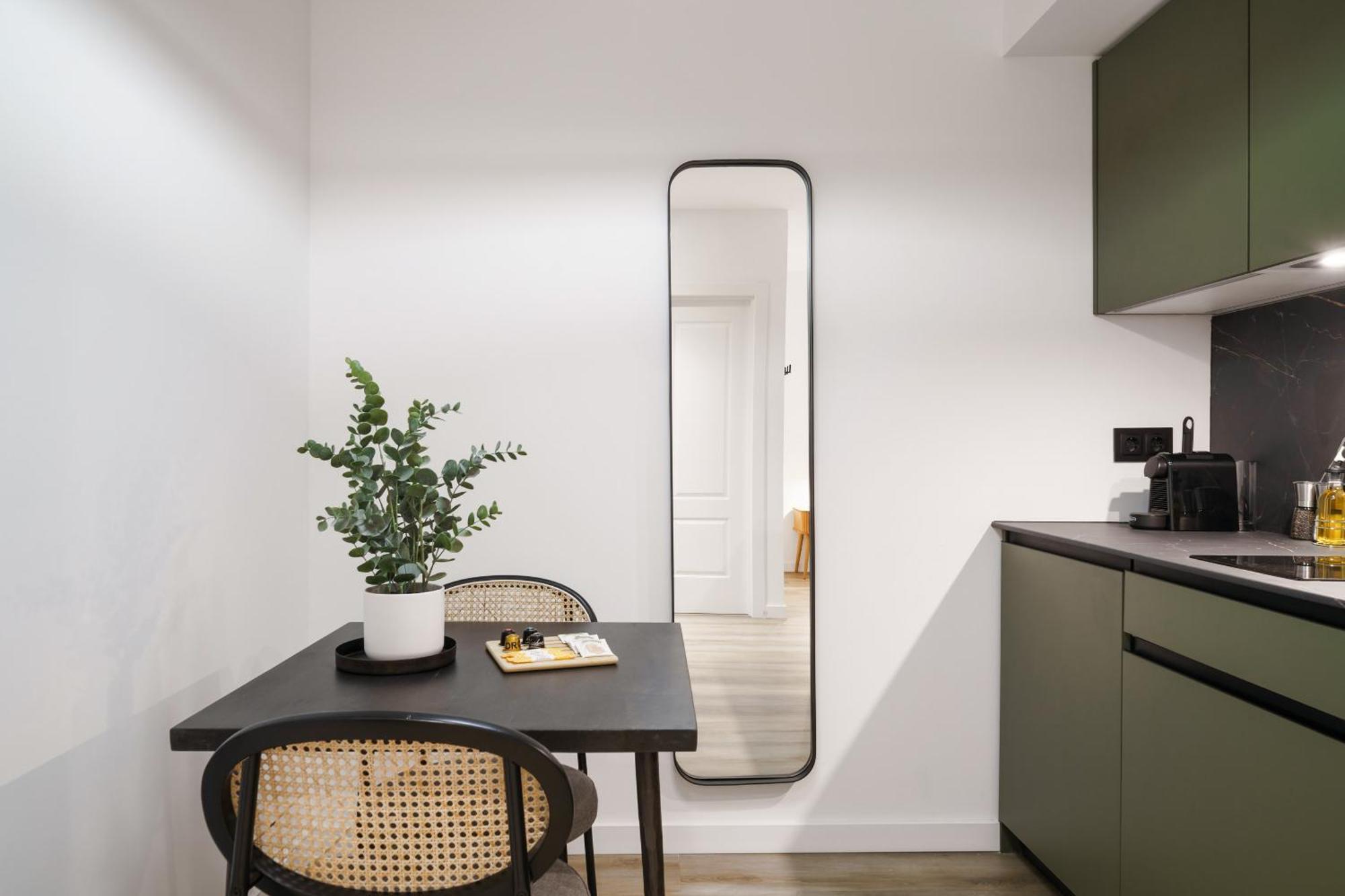 Limehome Malaga Calle Victoria Номер фото