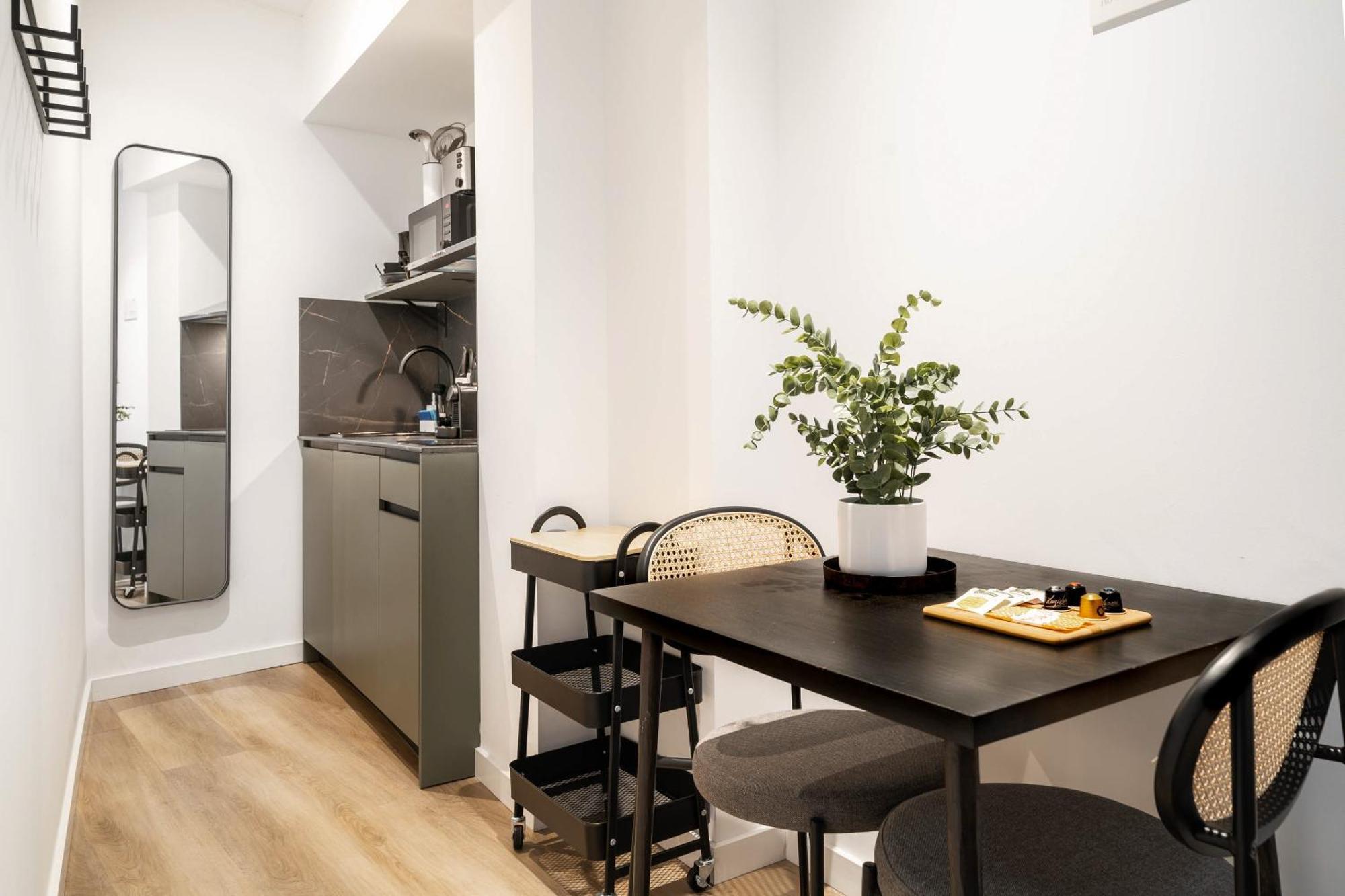 Limehome Malaga Calle Victoria Екстер'єр фото